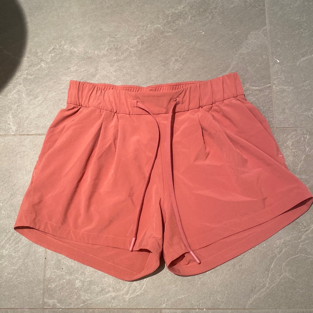 Lululemon Shorts dusty pink 2